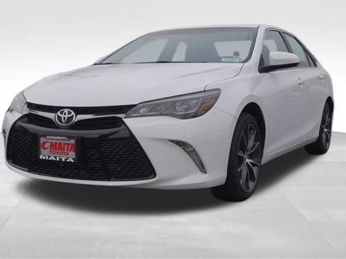 Used 2017 Toyota Camry XSE image 8