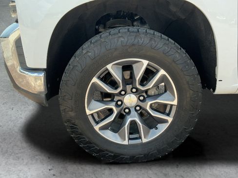 Used 2020 Chevrolet Silverado 1500 LT w/ Texas Edition AWD/4WD image 26