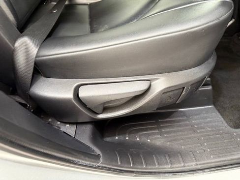 Used 2021 Toyota Highlander XLE image 23