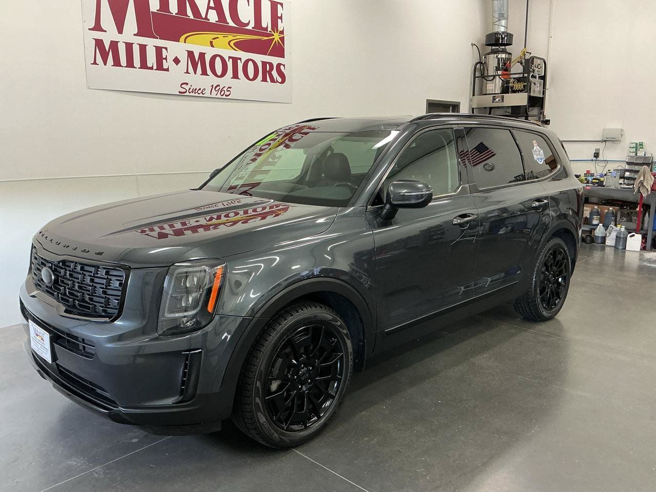 Used 2021 Kia Telluride EX w/ EX Premium Package AWD/4WD image 3