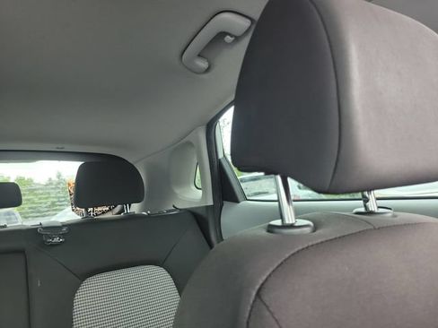Used 2021 Hyundai Kona SE FWD image 29