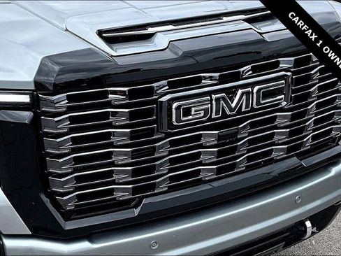 Used 2025 GMC Sierra 3500 Denali Ultimate AWD/4WD image 33