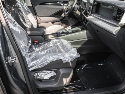 New 2026 Volkswagen Tiguan S image 40