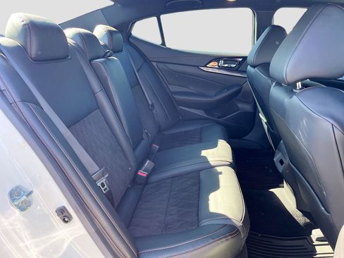 Used 2023 Nissan Maxima SR w/ Sport Mat Group image 29