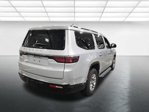 Used 2023 Jeep Wagoneer 4WD w/ Convenience Group I image 4