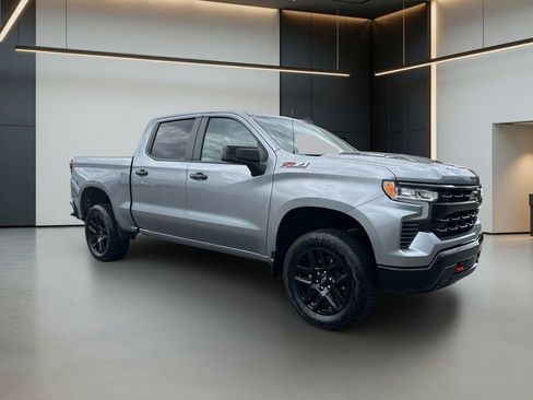 Used 2025 Chevrolet Silverado 1500 LT Trail Boss AWD/4WD image 7