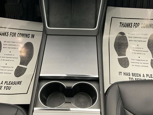 Used 2026 Tesla Model Y AWD image 19