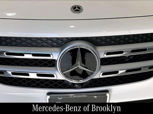 Used 2022 Mercedes-Benz GLB 250 4MATIC image 33
