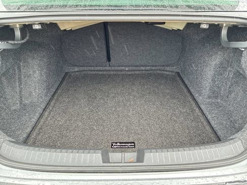 Used 2023 Volkswagen Jetta SE FWD image 28