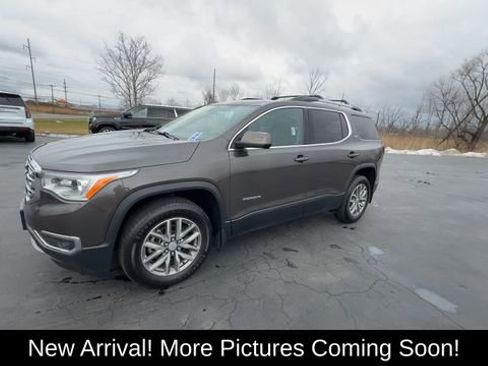 Used 2019 GMC Acadia SLE w/ Driver Alert Package I image 4