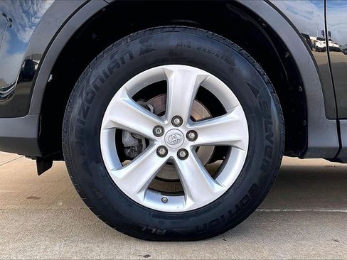 Used 2013 Toyota RAV4 XLE image 9