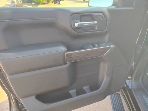 Used 2021 Chevrolet Silverado 1500 LT AWD/4WD image 15