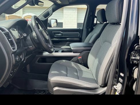 Used 2021 RAM 1500 Big Horn AWD/4WD image 2