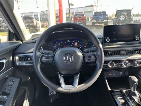 Used 2025 Acura Integra image 10