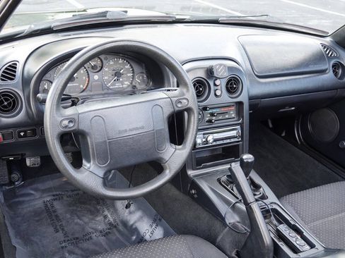 Used 1996 MAZDA MX-5 Miata RWD image 5