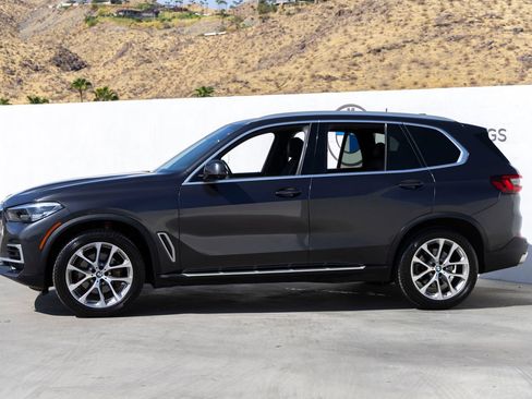 Used 2023 BMW X5 xDrive40i AWD/4WD image 3