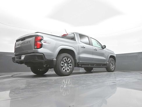 Used 2026 Chevrolet Colorado Z71 w/ Technology Package AWD/4WD image 44