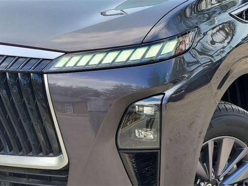 Certified 2025 INFINITI QX80 Pure image 3