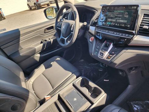 New 2026 Honda Odyssey EX-L image 7