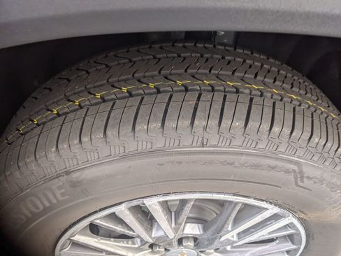 New 2026 Chevrolet Traverse LT w/ Driver Confidence Package image 12