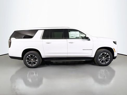 New 2026 Chevrolet Suburban LT w/ Comfort Package AWD/4WD image 4
