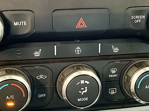 Used 2020 RAM 1500 Big Horn AWD/4WD image 19