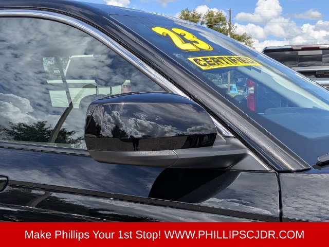 Used 2023 Jeep Grand Cherokee Laredo RWD image 11
