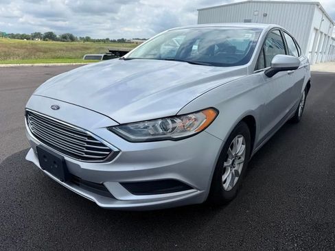 Used 2017 Ford Fusion S FWD image 4
