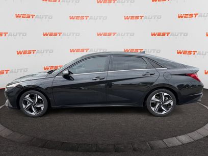Used 2022 Hyundai Elantra SEL w/ Convenience + Premium Package