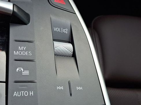 Used 2024 BMW X1 xDrive28i w/ Technology Package image 24