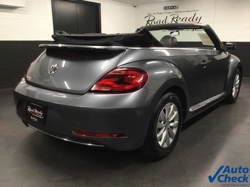 Used 2019 Volkswagen Beetle 2.0T S image 10