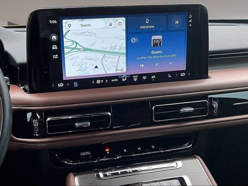 Used 2025 Lincoln Aviator Reserve w/ Equipment Group 201A AWD/4WD image 6