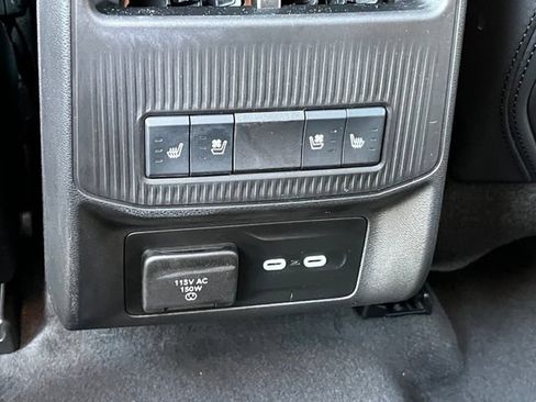 Used 2024 Jeep Wagoneer Launch Edition AWD/4WD image 16