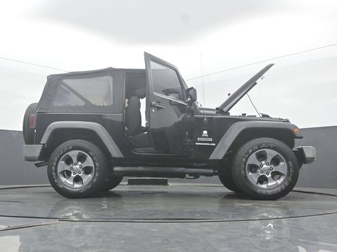 Used 2013 Jeep Wrangler Sport AWD/4WD image 51