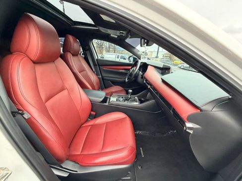 Used 2021 MAZDA MAZDA3 s image 28