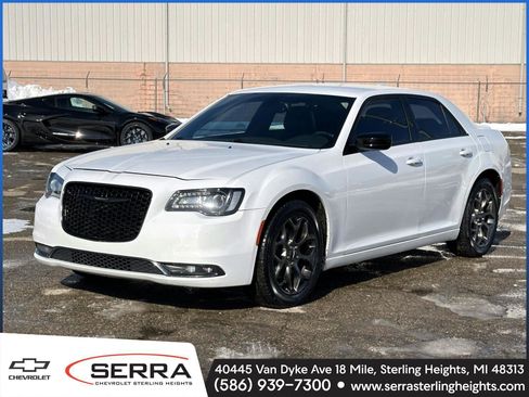 Used 2016 Chrysler 300 S image 1