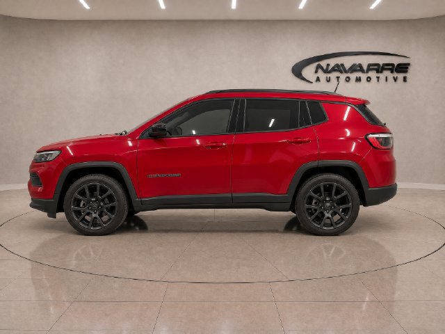 Used 2025 Jeep Compass Latitude w/ Altitude Special Edition AWD/4WD image 4
