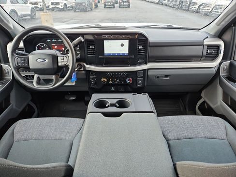 Used 2024 Ford F250 XLT w/ FX4 Off-Road Package image 30