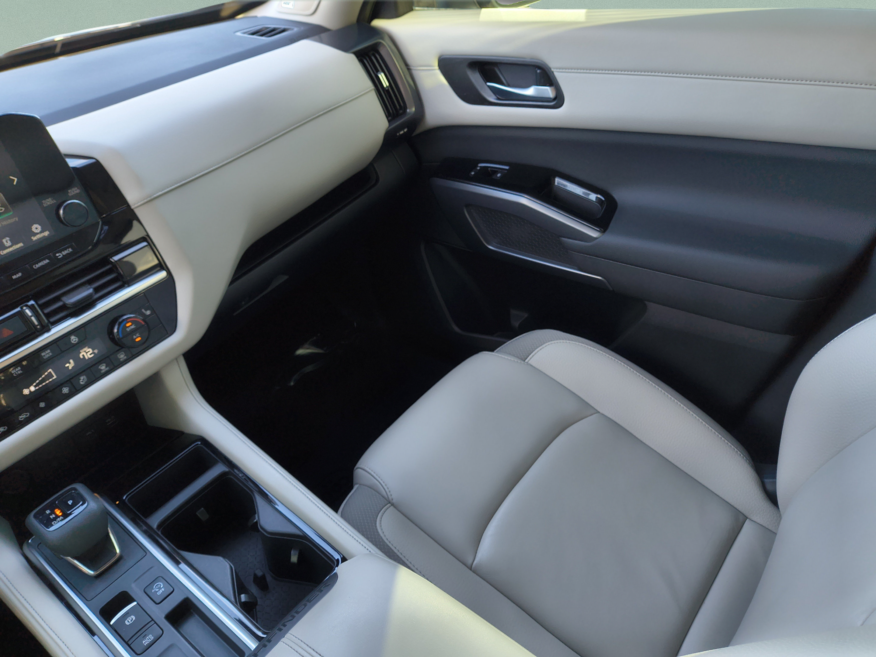 Certified 2023 Nissan Pathfinder SL w/ SL Premium Package FWD image 16