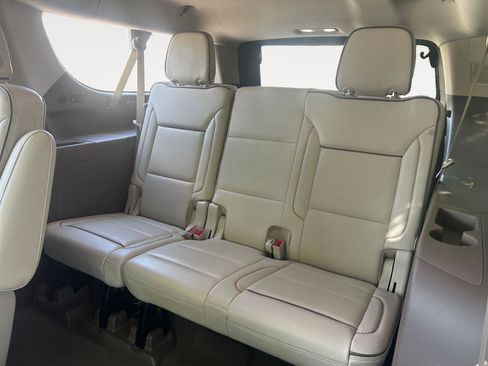 Used 2021 GMC Yukon XL Denali w/ Denali Ultimate Package AWD/4WD image 13