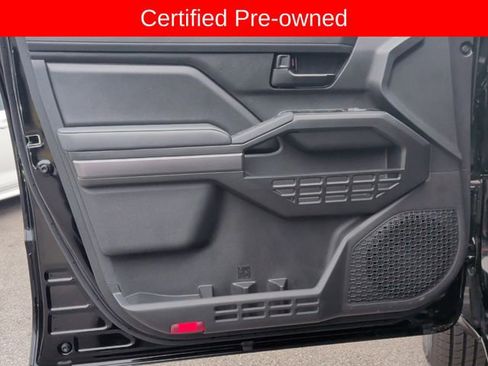 Certified 2025 Toyota Tacoma SR5 AWD/4WD image 8