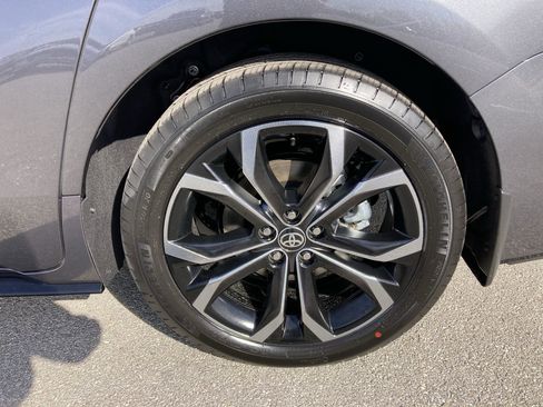 Certified 2025 Toyota Sienna Platinum image 19