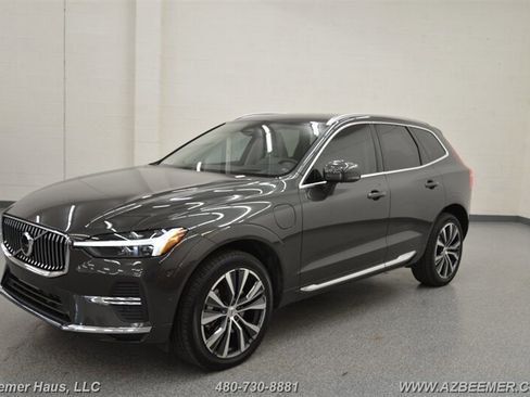 Used 2022 Volvo XC60 T8 Inscription Expression w/ Advanced Package image 3