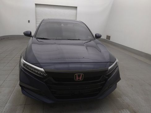 Used 2018 Honda Accord Touring image 14