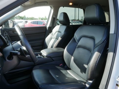 Used 2023 Nissan Pathfinder SL w/ Black Appearance Package AWD/4WD image 20