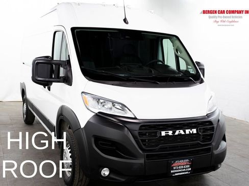 Used 2025 RAM ProMaster 2500 w/ Convenience Group FWD image 1