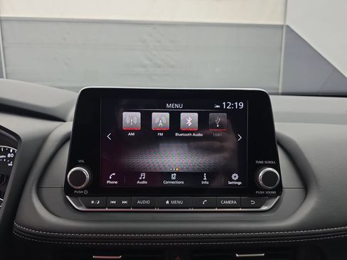 Used 2026 Nissan Rogue SV w/ SV Premium Package image 28