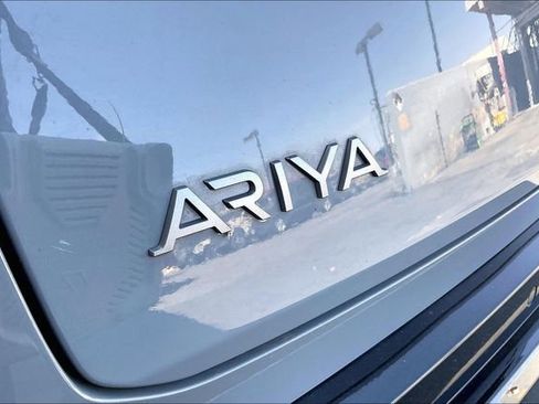 Used 2025 Nissan Ariya FWD image 7