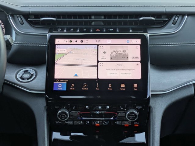 Certified 2022 Jeep Grand Cherokee Overland w/ Luxury Tech Group IV AWD/4WD image 19