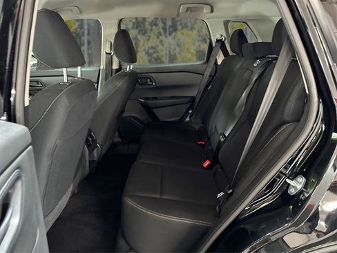 Used 2025 Nissan Rogue S AWD/4WD image 10